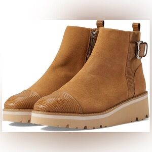 Donald Pliner Tinsley Boots in Caramel